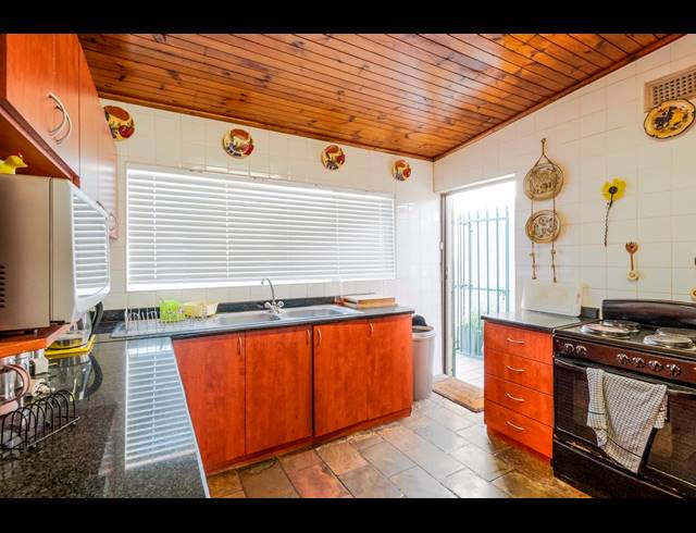 2 BEDROOM HOUSE FOR SALE IN BLUFF